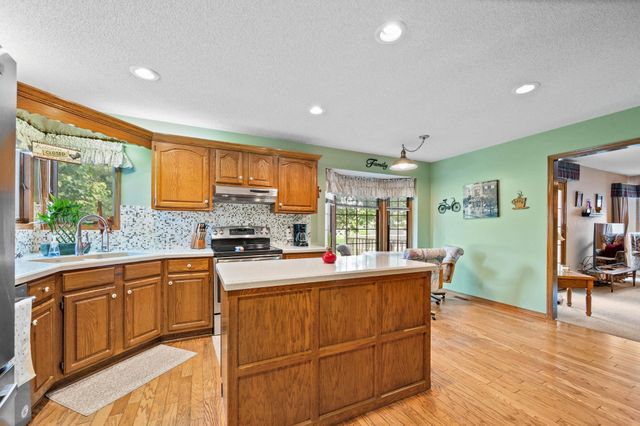 110 N Prescott St, Wichita, KS 67212