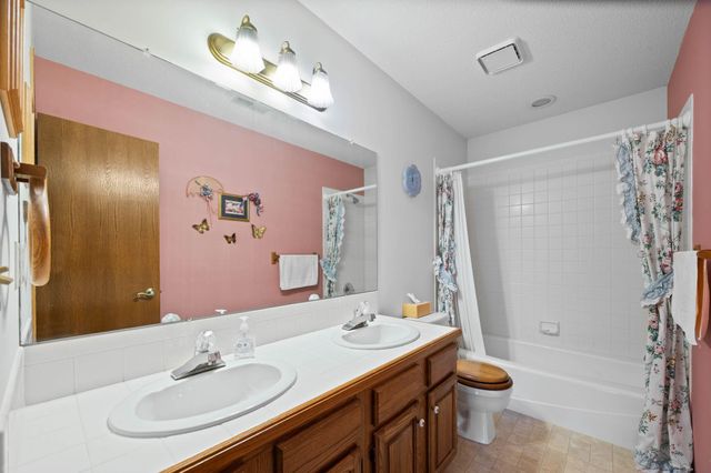 110 N Prescott St, Wichita, KS 67212