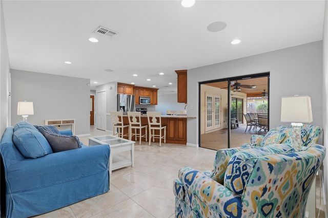 10062 121ST STREET, Seminole, FL 33772