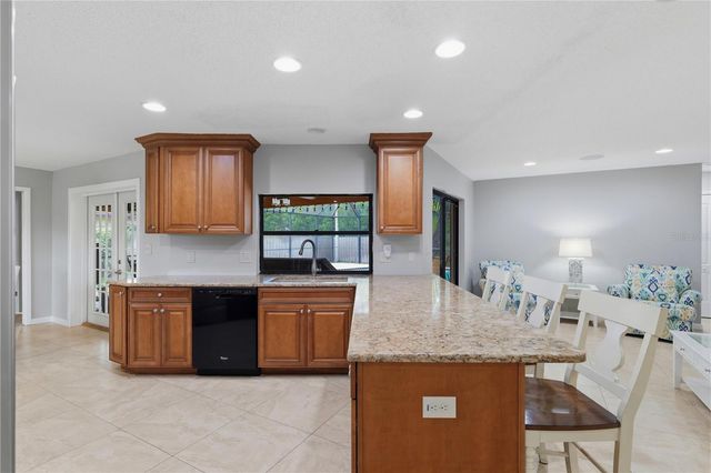 10062 121ST STREET, Seminole, FL 33772