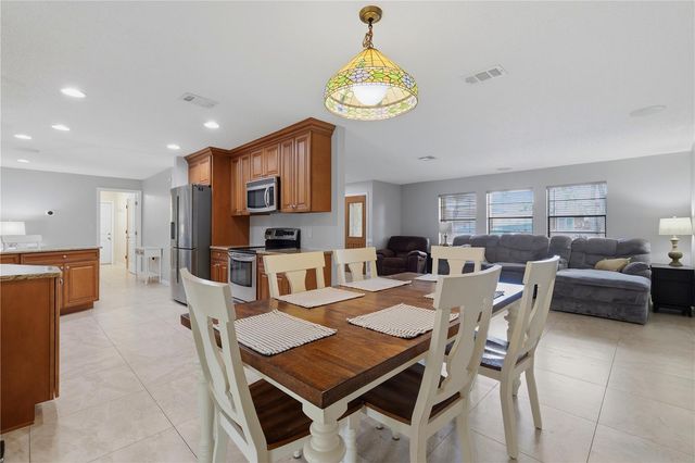 10062 121ST STREET, Seminole, FL 33772