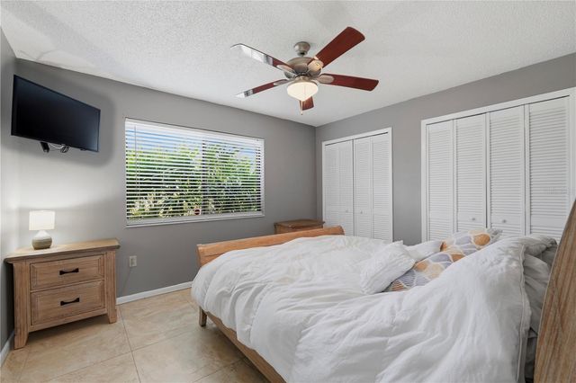 10062 121ST STREET, Seminole, FL 33772