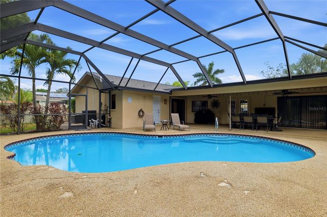 10062 121ST STREET, Seminole, FL 33772