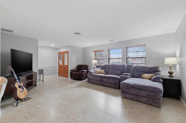 10062 121ST STREET, Seminole, FL 33772