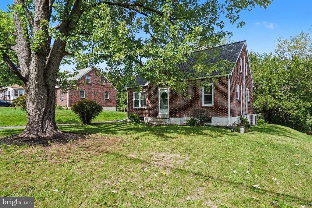 862 ENGLESVILLE HILL RD, Boyertown, PA 19512 — photo 4