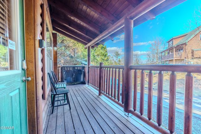 2010 Bear Creek Way, Pigeon Forge, TN 37862