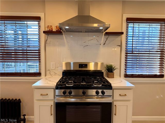 2348 Edgerton Road, University Heights, OH 44118