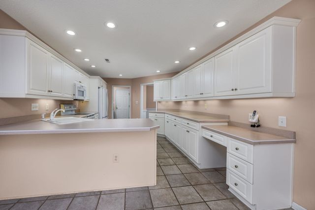 4099 Heather Lakes Dr., Little River, SC 29566