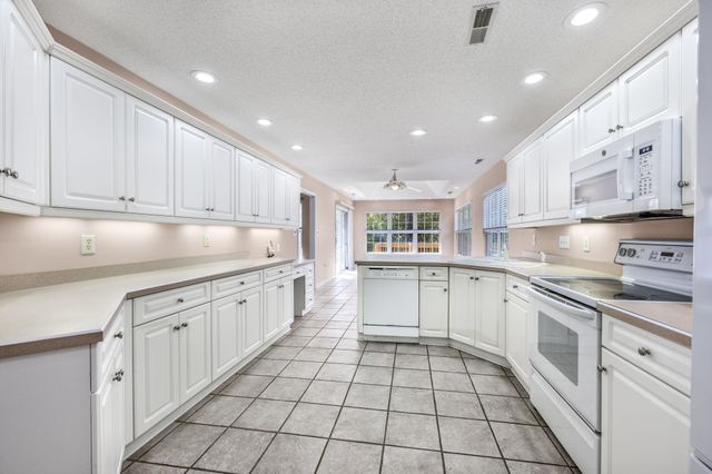 4099 Heather Lakes Dr., Little River, SC 29566