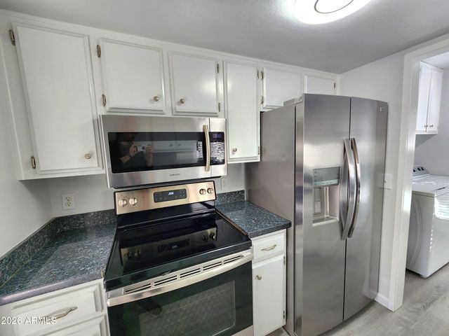 1168 E Cochise Drive, Phoenix, AZ 85020