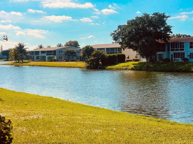 387 Chatham 387, West Palm Beach, FL 33417