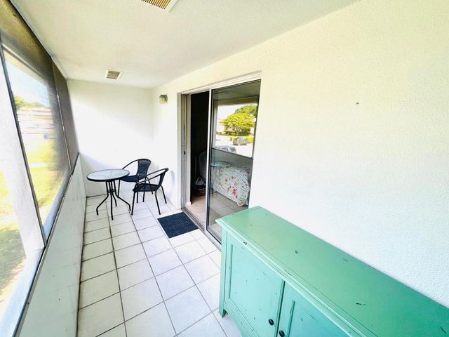 387 Chatham 387, West Palm Beach, FL 33417