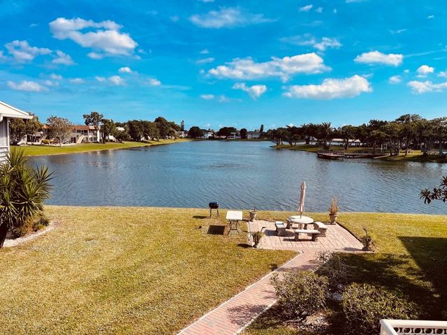 387 Chatham 387, West Palm Beach, FL 33417