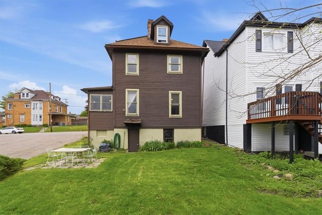 517 Lacock St, Rochester, PA 15074