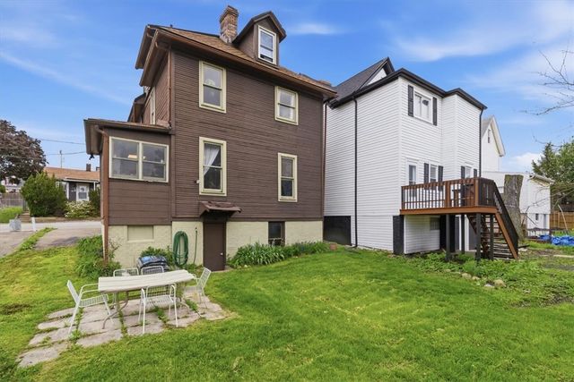 517 Lacock St, Rochester, PA 15074