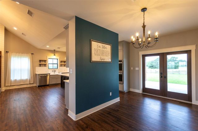 1252 County Road 388, Hallettsville, TX 77964