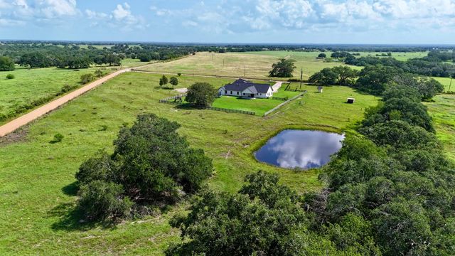 1252 County Road 388, Hallettsville, TX 77964