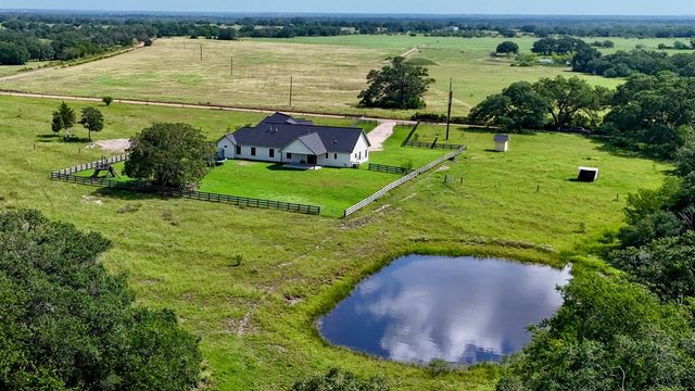 1252 County Road 388, Hallettsville, TX 77964