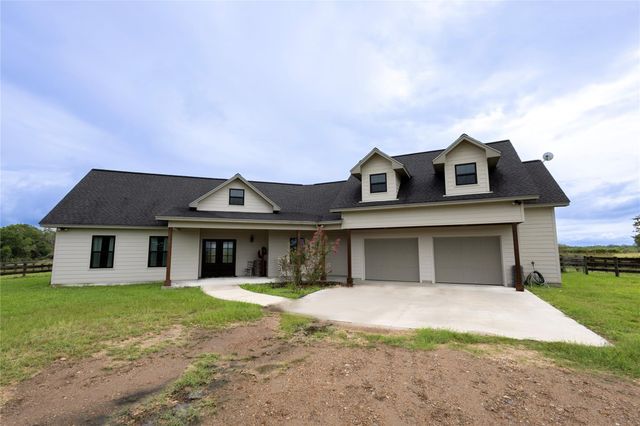 1252 County Road 388, Hallettsville, TX 77964
