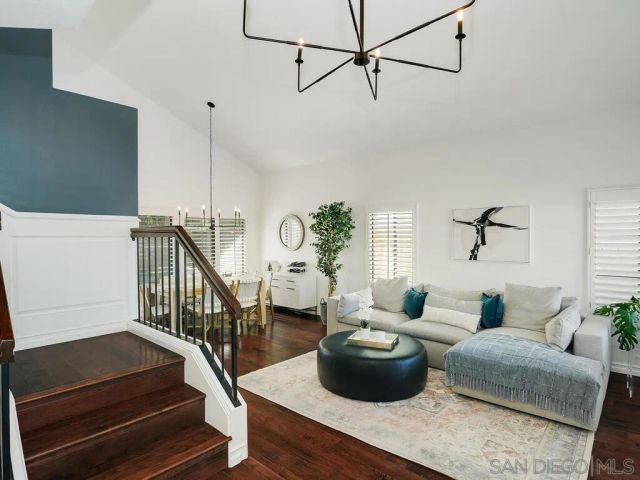 8881 La Cartera St, San Diego, CA 92129