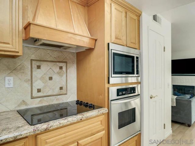 8881 La Cartera St, San Diego, CA 92129