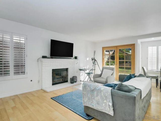 8881 La Cartera St, San Diego, CA 92129