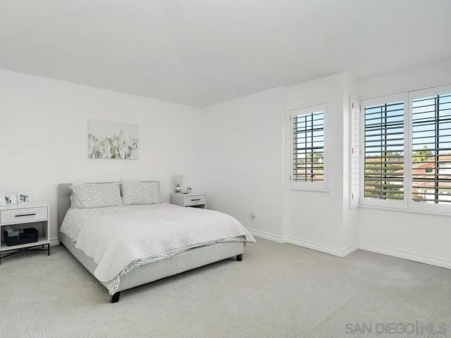 8881 La Cartera St, San Diego, CA 92129