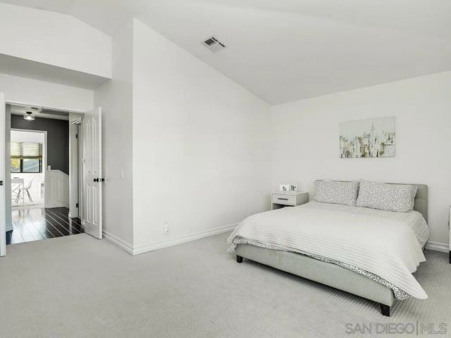 8881 La Cartera St, San Diego, CA 92129