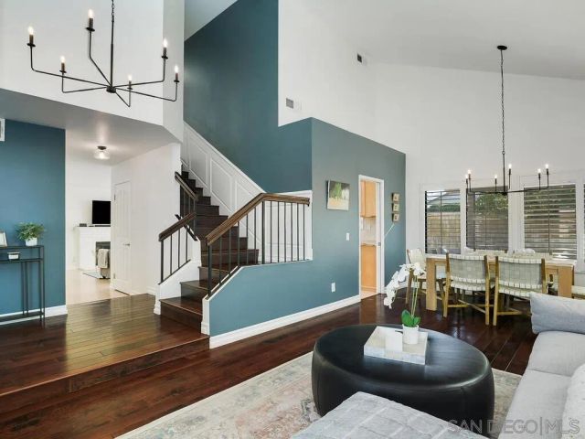 8881 La Cartera St, San Diego, CA 92129