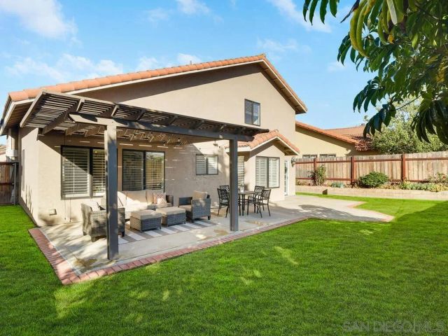 8881 La Cartera St, San Diego, CA 92129