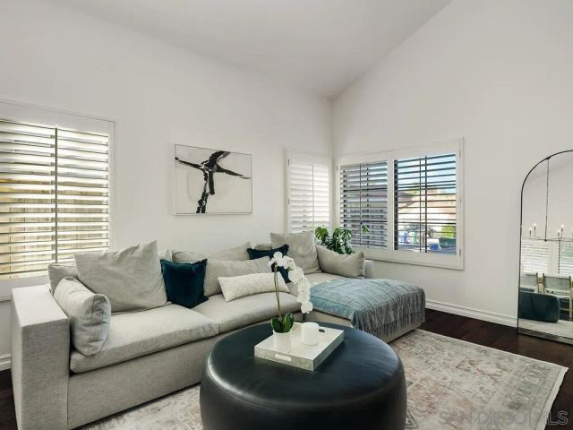 8881 La Cartera St, San Diego, CA 92129