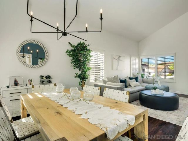 8881 La Cartera St, San Diego, CA 92129