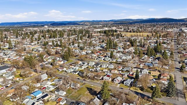 5203 N Lincoln St, Spokane, WA 99205