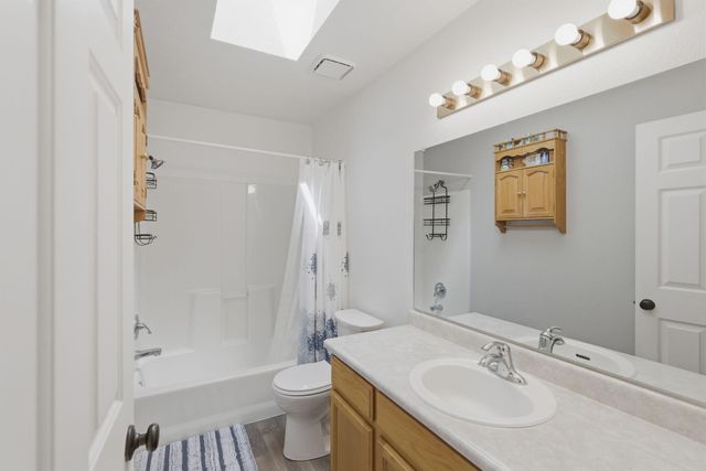 190 Spring Oak Way, Merlin, OR 97532