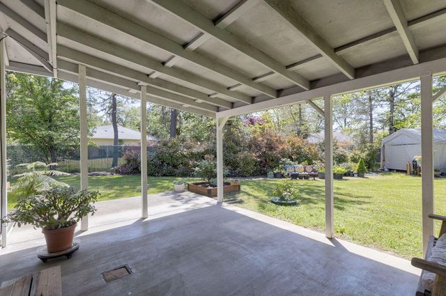 190 Spring Oak Way, Merlin, OR 97532