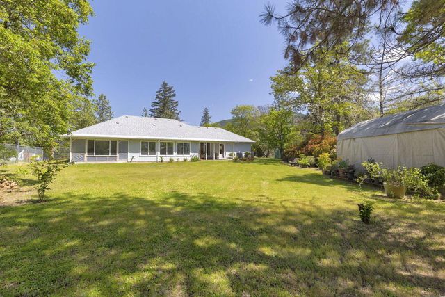 190 Spring Oak Way, Merlin, OR 97532