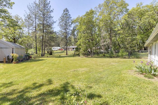190 Spring Oak Way, Merlin, OR 97532