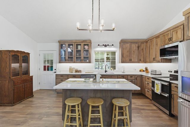 190 Spring Oak Way, Merlin, OR 97532