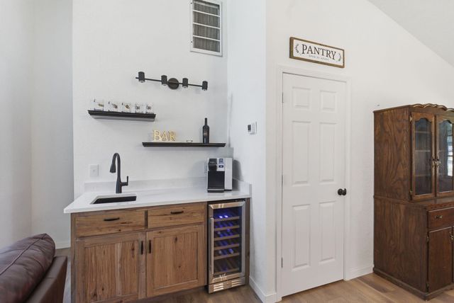 190 Spring Oak Way, Merlin, OR 97532