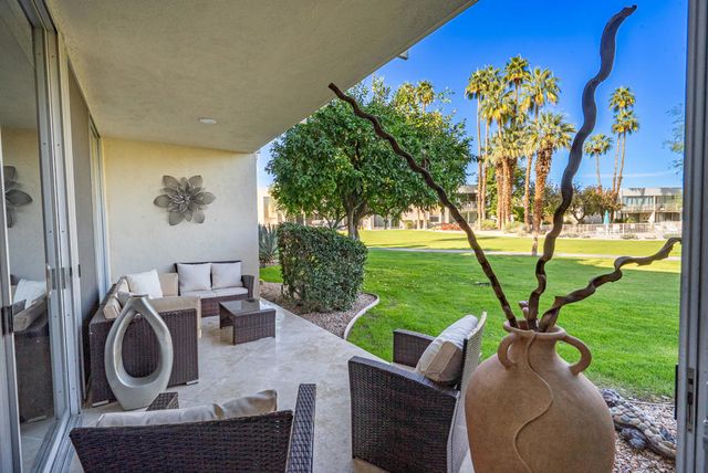 449 Desert Lakes Drive, Palm Springs, CA 92264