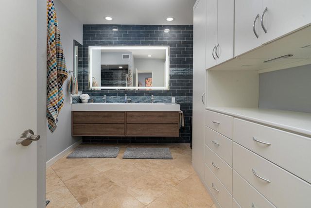 449 Desert Lakes Drive, Palm Springs, CA 92264