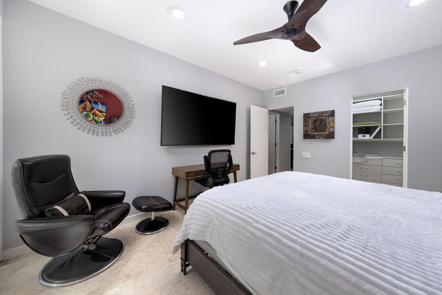 449 Desert Lakes Drive, Palm Springs, CA 92264