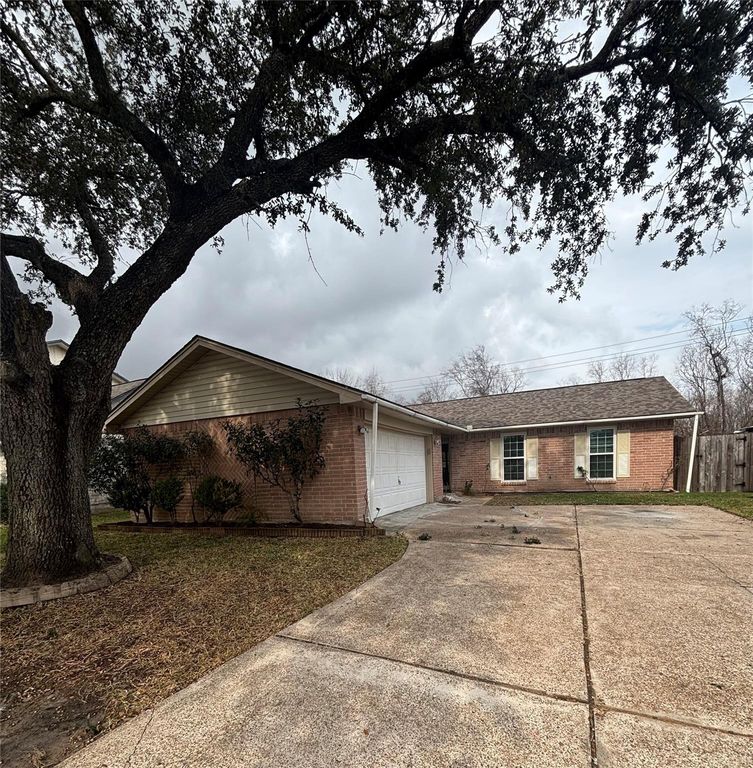 2908 Sandpiper Drive, Baytown, TX 77521