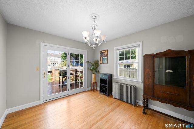 33 Chester Drive, Manchester, CT 06040