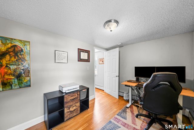 33 Chester Drive, Manchester, CT 06040