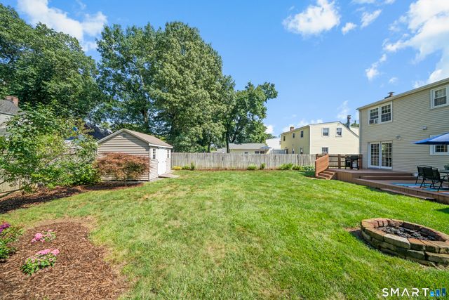 33 Chester Drive, Manchester, CT 06040