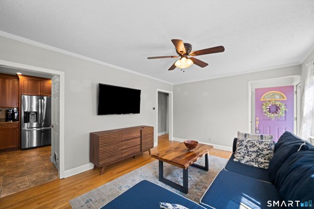 33 Chester Drive, Manchester, CT 06040
