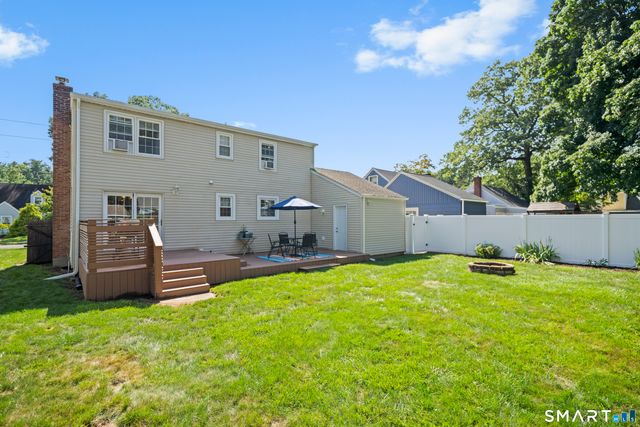 33 Chester Drive, Manchester, CT 06040