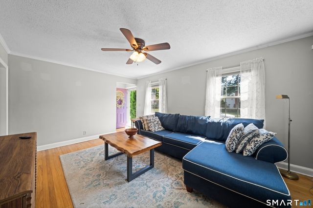 33 Chester Drive, Manchester, CT 06040