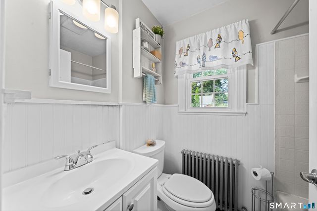 33 Chester Drive, Manchester, CT 06040